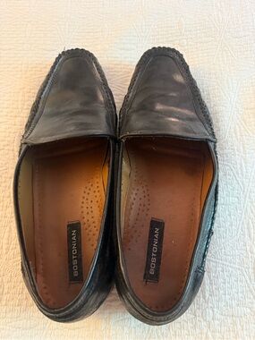 Bostonian Black Leather Slip-On Moc Toe Loafers